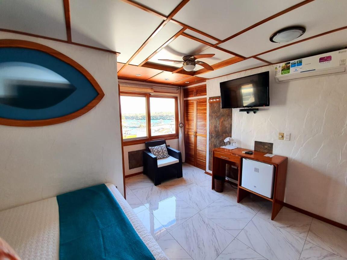 Casa Ocean Pier Bed & Breakfast Puerto Ayora  Ngoại thất bức ảnh